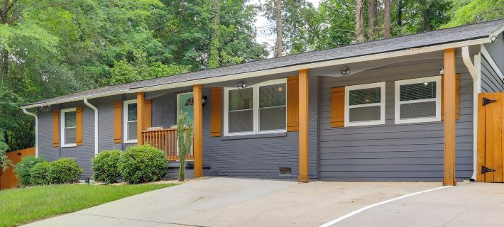 Fire Pit & Deck: Home 7 Mi to Mercedes-Benz! Hotels in Fulton County