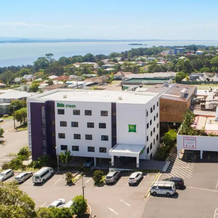 Ibis Styles the Entrance