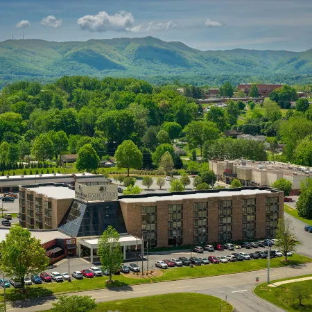 DoubleTree by Hilton Hotel Johnson City