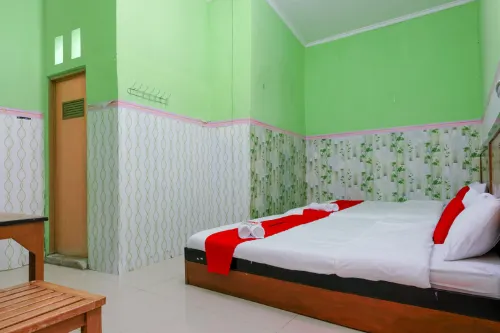 RedDoorz near RSUD Kardinah Tegal - 2-Star
