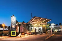 Majestic Oasis Apartments Hotels in 