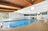 Eastlake Suites Hotel & Conference Center by OYO Urbana