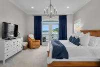 900ft of water frontage: Private Spacious Luxury Waterfront Point @ Smith Lake! - balcony