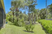 4 Mi to Sea Turtle Beach! Family Retreat w/ Yard - Apartments