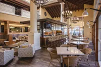 The King and Prince Beach & Golf Resort - bar