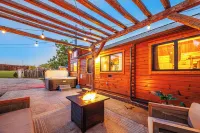 Charming 2-bedroom tiny cabin hot tub camp fire - Chalets