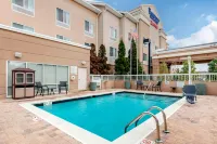 Fairfield Inn & Suites Columbus - Pools