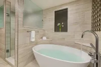 Delta Hotels Helena Colonial - Hot Tub