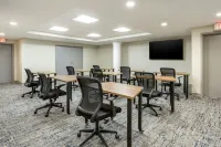 Four Points by Sheraton Newark Airport - 3-نجوم