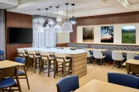Fairfield Inn & Suites Ottawa Kanata - parking