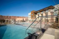 Element Moab - Pools
