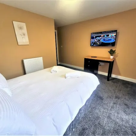 Friary House Serviced Apartments by Roomsbooked - 24Hr Reception
