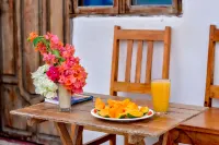 Blue Earth Beach Bungalow - breakfast
