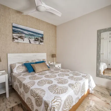 COMFORTABLE APARTMENT WITH FIRST LINE TERRACE AND SEA VIEWS