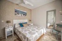 COMFORTABLE APARTMENT WITH FIRST LINE TERRACE AND SEA VIEWS - pantai