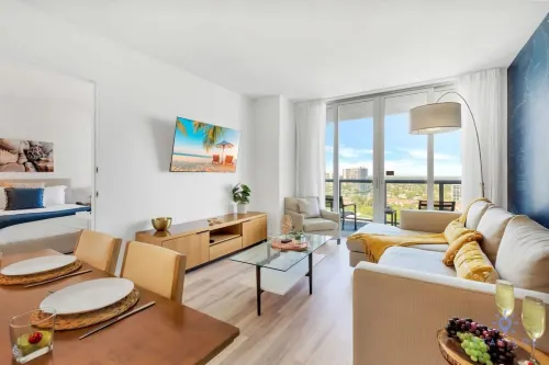 Amazing Pool - Gym - Complementary Shuttle - Beach