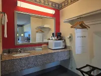 Winnie Inn Suites & RV Park - 2-Star