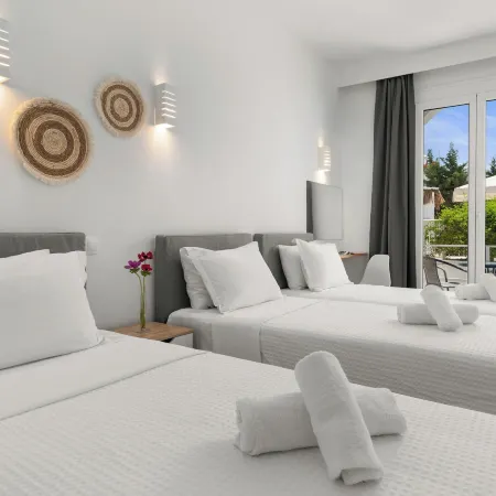 Polos Hotel Paros