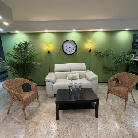 Hotel Niza Garden Suites