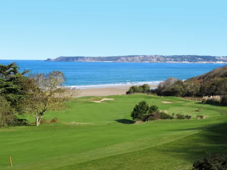 Marjolaine Отели в г. Пленёф-Валь-Андре