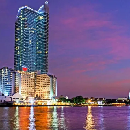 Ramada Plaza by Wyndham Bangkok Menam Riverside Отели рядом с достопримечательностью «Риверсайд»