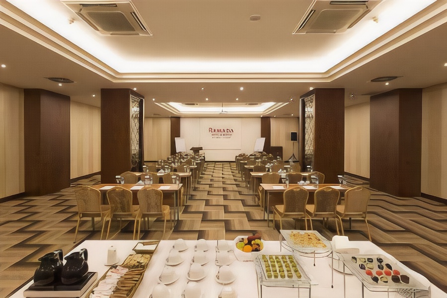 Ramada Hotel & Suites by Wyndham Istanbul Atakoy