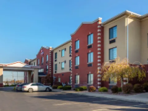 大急流城南舒適套房酒店 肯特縣酒店