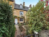 Magnolia Cottage Hotels near Moreton-in-Marsh