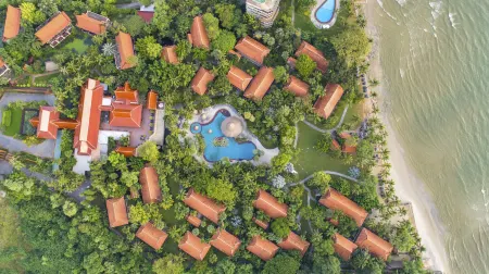 Anantara Hua Hin Resort Отели рядом с достопримечательностью «Hua Hin Clock Tower»