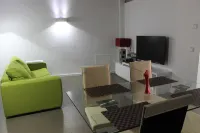 Apartment in the City of Olot Penthouse Hotel dekat Parc Nou
