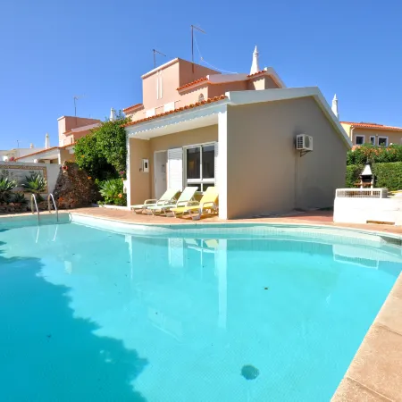 Stylish and Well-Equipped, Private Pool, Close to Amenities, Free AC & Wifi