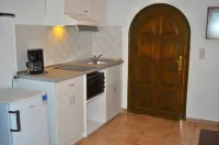 Studio Apartments "maria" with Pool in Agios Gordios Beach