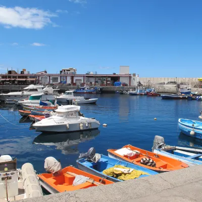 Puerto de Mogan Harbour 371 by El Sirocco