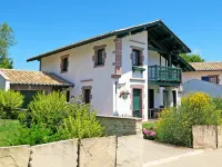 Le Domaine de Lana Hôtels à proximité de : E.Leclerc URRUGNE