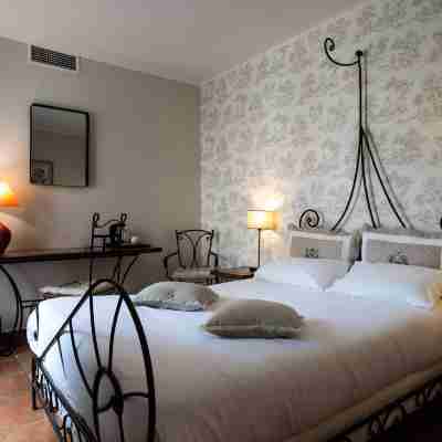 Best Western LOrangerie Rooms