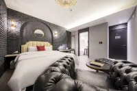 Lerocherrouge Hotel - 3 stjerner