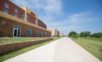 Hampton Inn & Suites Oklahoma City Airport