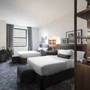 LondonHouse Chicago, Curio Collection by Hilton