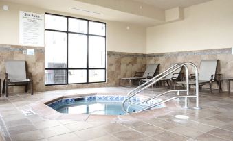 Holiday Inn Express & Suites URBANDALE DES MOINES by IHG