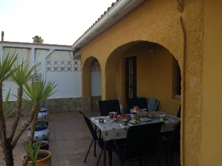 Villa with Garden and Pool in Denia