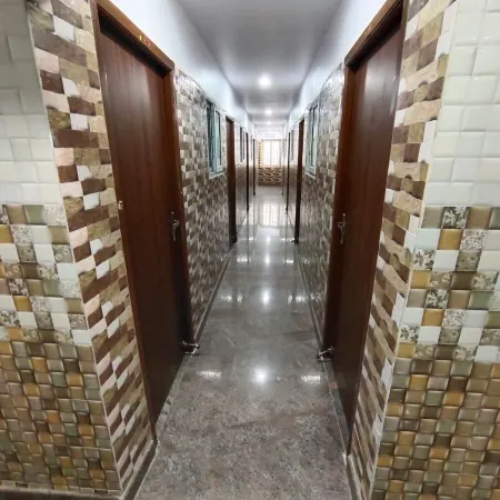 Sri Mahalakshmi Deluxe Lodge
