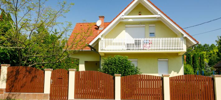 Edina Hotels in Balatonföldvári