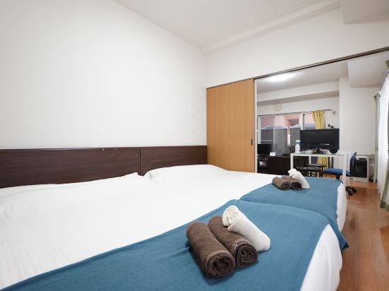 IK Minami 6-jo Residence Unit 101