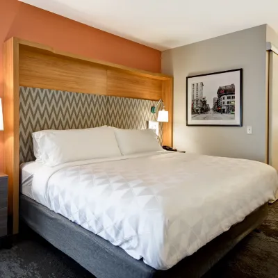 Holiday Inn LANCASTER by IHG Отели рядом с достопримечательностью «Железнодорожный вокзал Ланкастер»