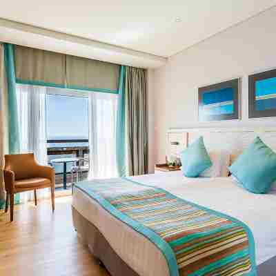 Crowne Plaza LIMASSOL by IHG Rooms