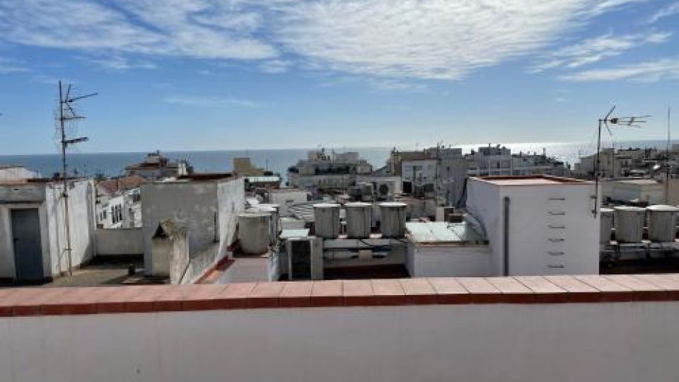 Sunny Apartment Central Sitges