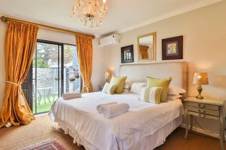 The Whale's Tale Guesthouse