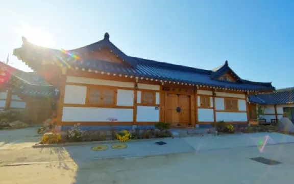 Jangnakjae Pension in Ganghwa Island Hotels near Oktoki Space Center