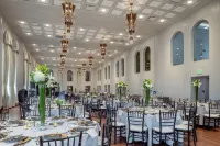 Tulsa Club Hotel, Curio Collection by Hilton - breakfast