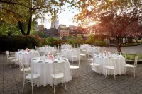 DoubleTree by Hilton Montreal - breakfast